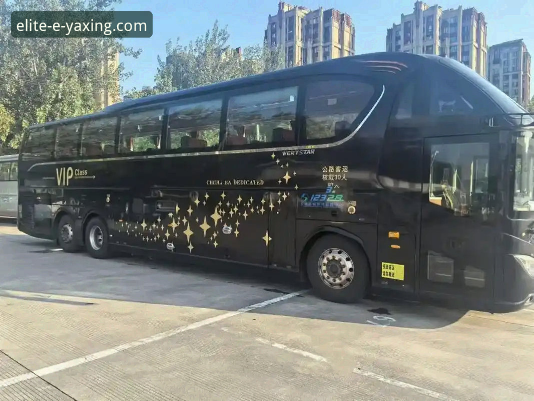 亚星体育平台的A8B2客车评测 vs 竞品：谁才是长途客运的性价比之王？